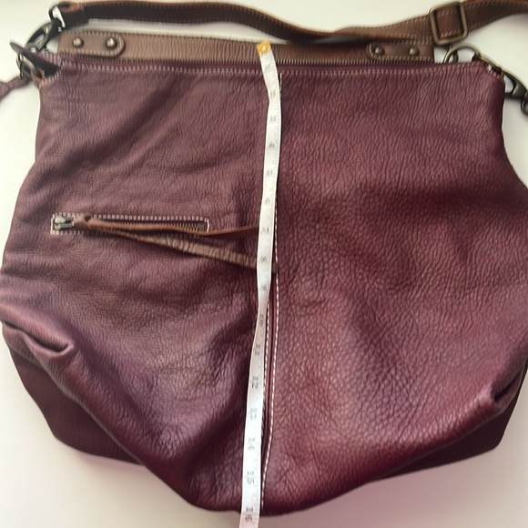 Roots Genuine Leather Large Tote Bag with Crossbody Strap Maroon - Picture 8 of 8